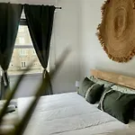 Marukichan, En El Centro De Apartamento Vigo