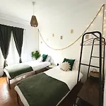 Marukichan, En El Centro De Apartamento Vigo